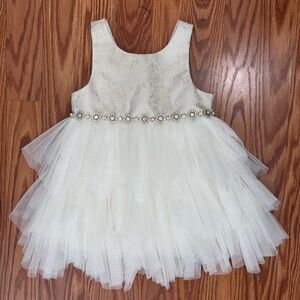 Toddler Girl 24month Elegant White Tulle Dress with Flower Diamond Like Belt